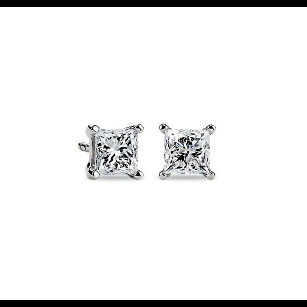 14K White Gold Diamond Stud Earrings